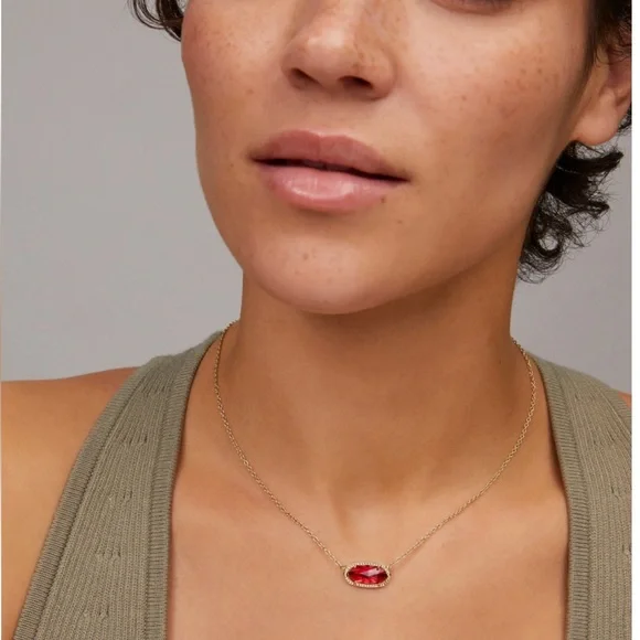 NWT Elisa Gold Pendant Necklace in Red Illusion - Picture 4 of 7